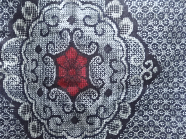 JAPANESE KIMONO / ANTIQUE KIMONO / SILK / DOROZOME / OSHIMA TSUMUGI / WOVEN FLORAL CREST